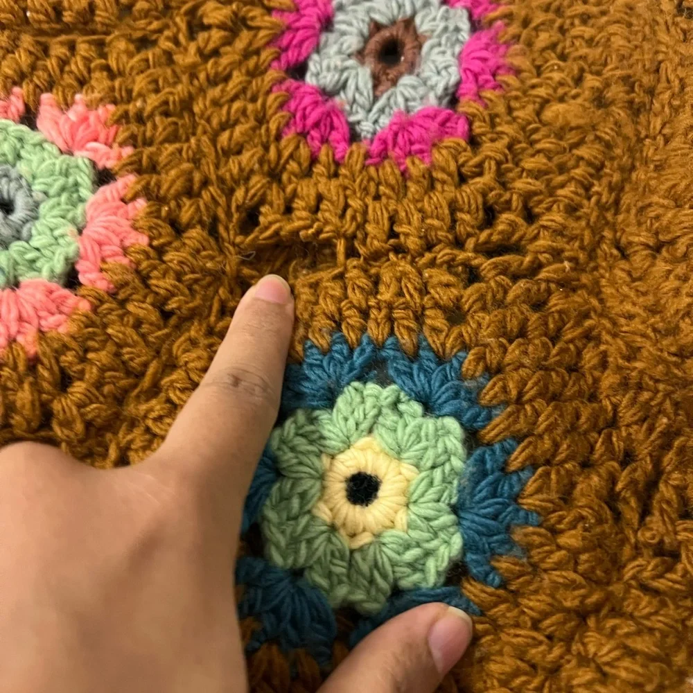 Hand-Knit Floral Brown Sweater USA Xs also fit small